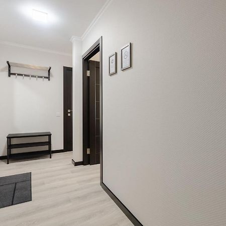 Artal Apartment On Obolonskaya Square 1 Kyiv Exterior foto