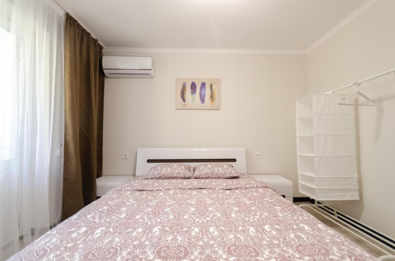 Artal Apartment On Obolonskaya Square 1 Kyiv Exterior foto