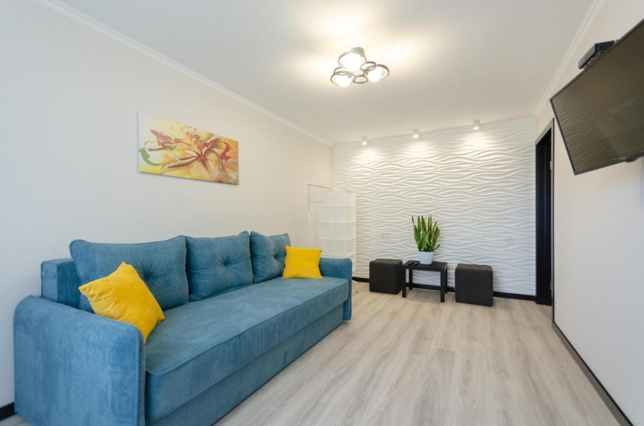 Artal Apartment On Obolonskaya Square 1 Kyiv Exterior foto