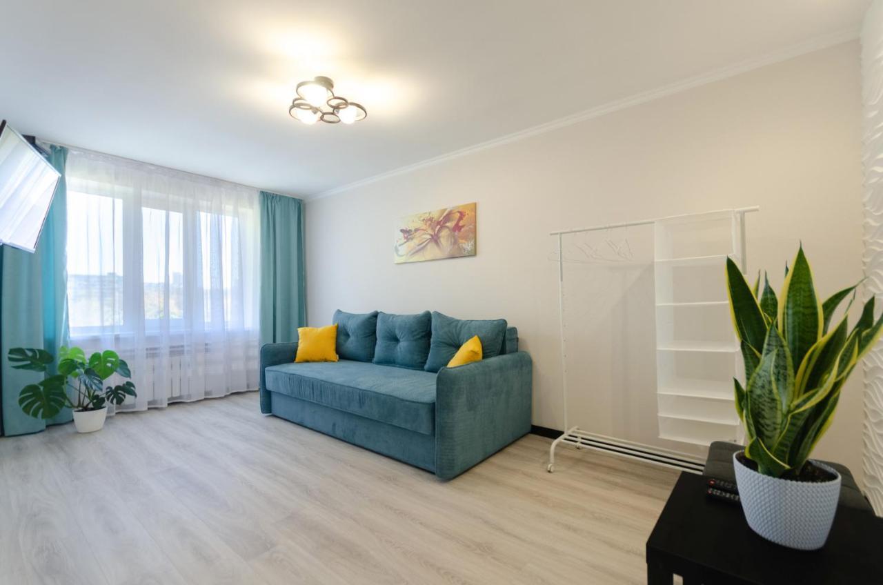 Artal Apartment On Obolonskaya Square 1 Kyiv Exterior foto