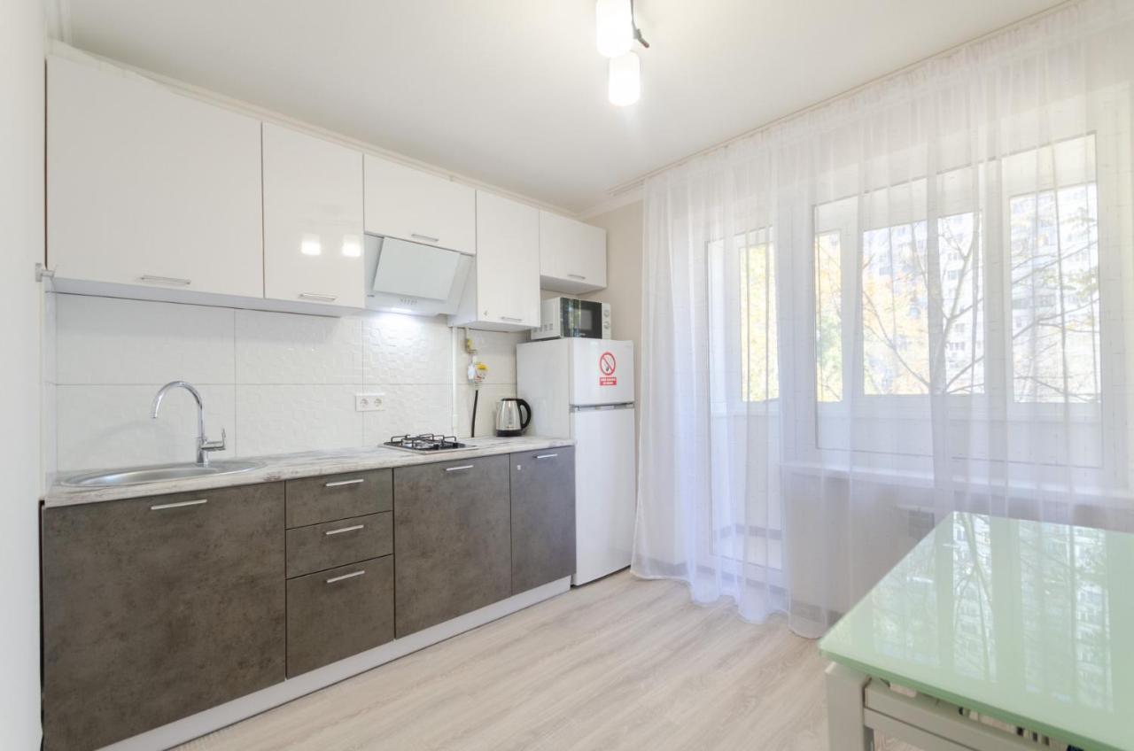 Artal Apartment On Obolonskaya Square 1 Kyiv Exterior foto